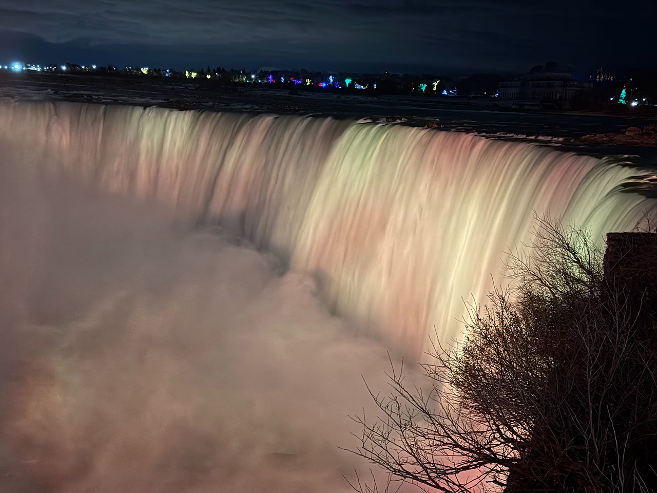Niagara Falls at night